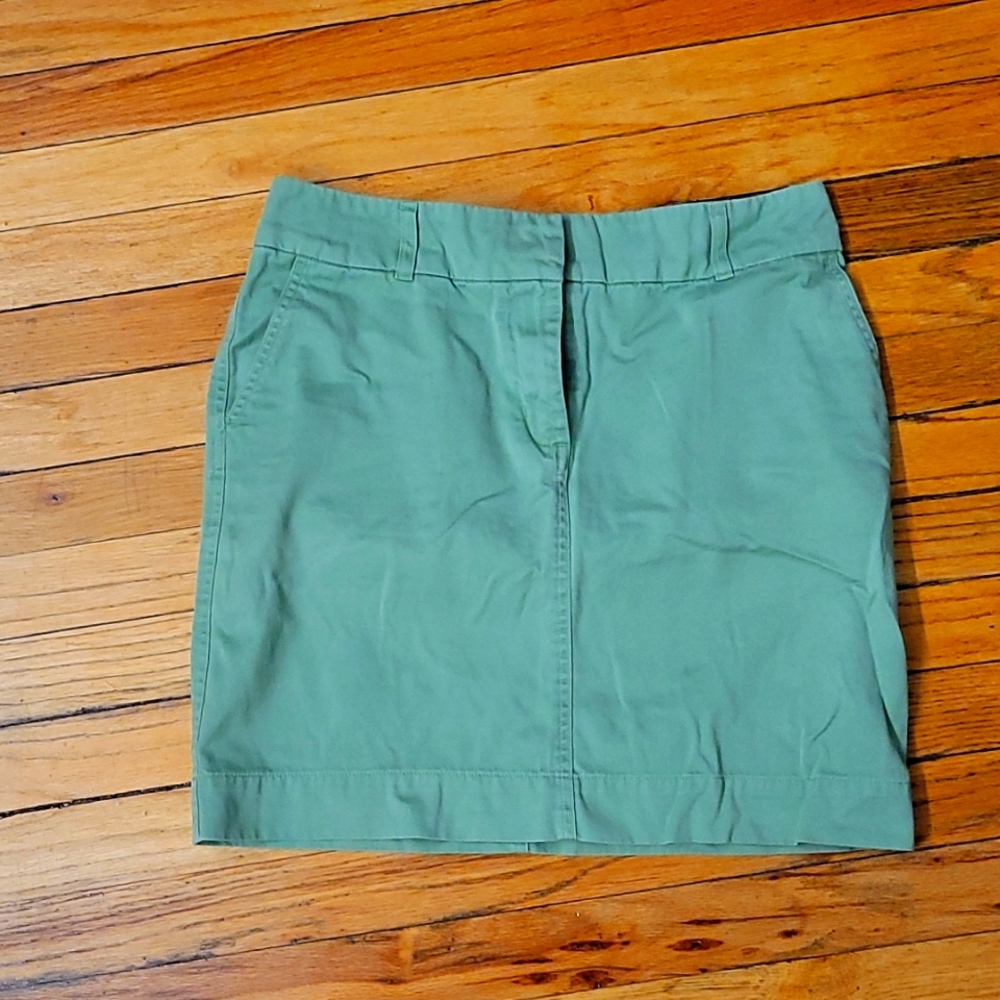 Green Vineyard Vines jean small skirt